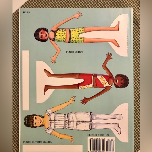 New 2002 Dress Up Fashion Favorites with 6 Punch Out Dolls sticker book - Picture 3 of 3